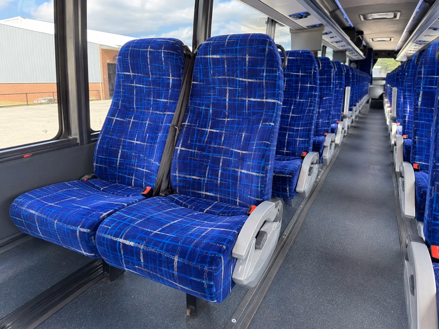 wilmington charter bus rental