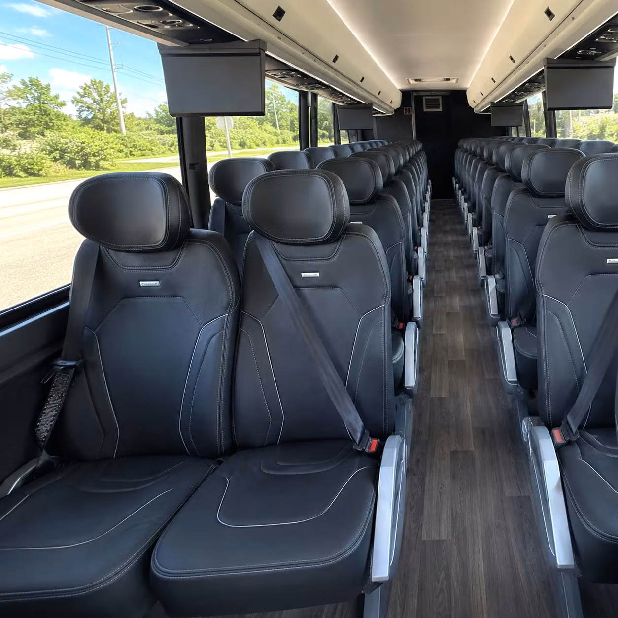 wilmington charter buses
